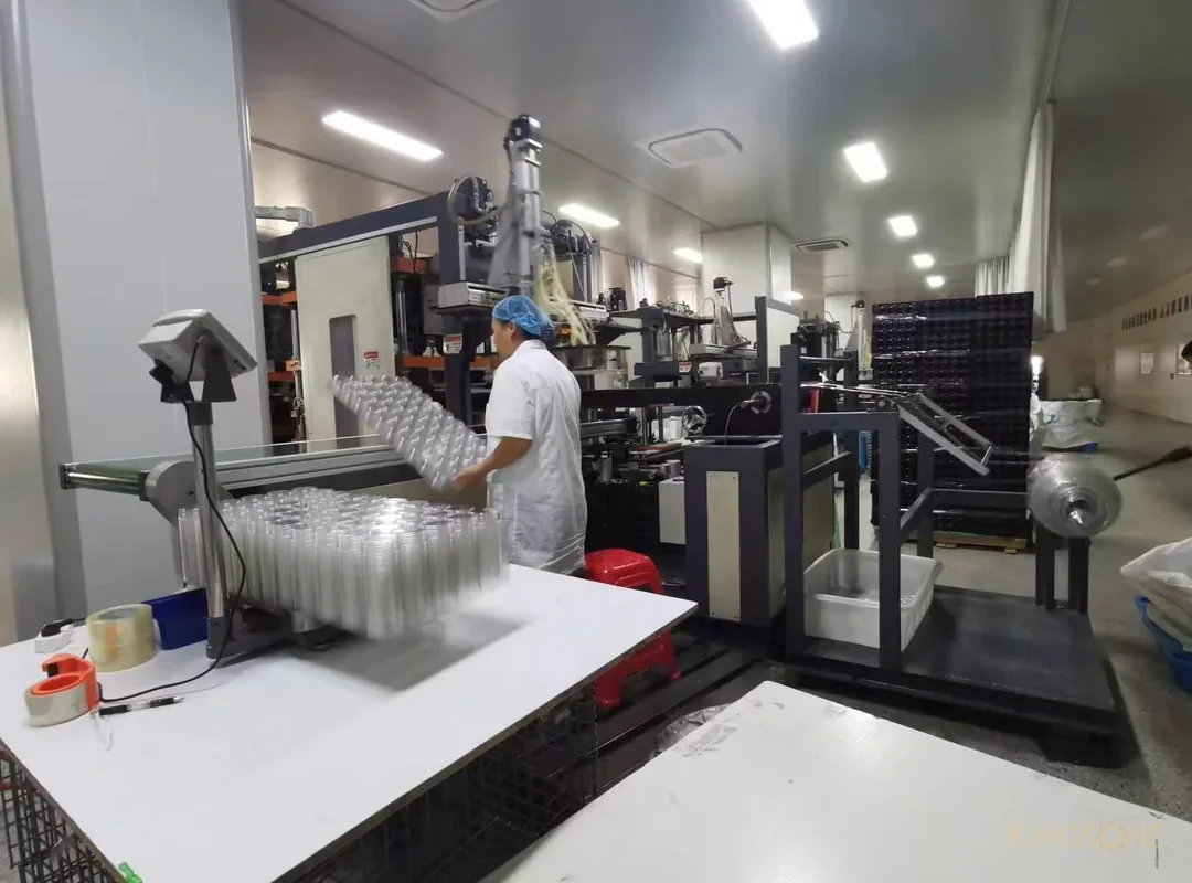 Operaci&oacute;n de control y producci&oacute;n de materiales de packaging